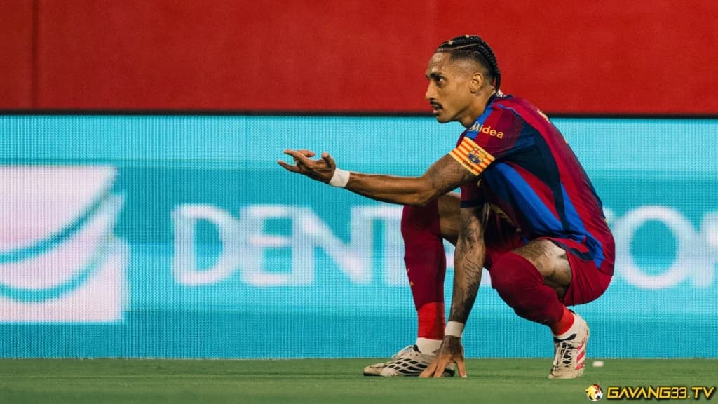 Cầu thủ Barcelona trong ảnh tư liệu trước trận